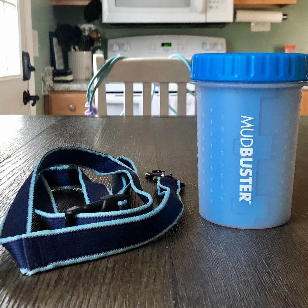 Mud Buster Paw Cleaner & Tether Dog Leash